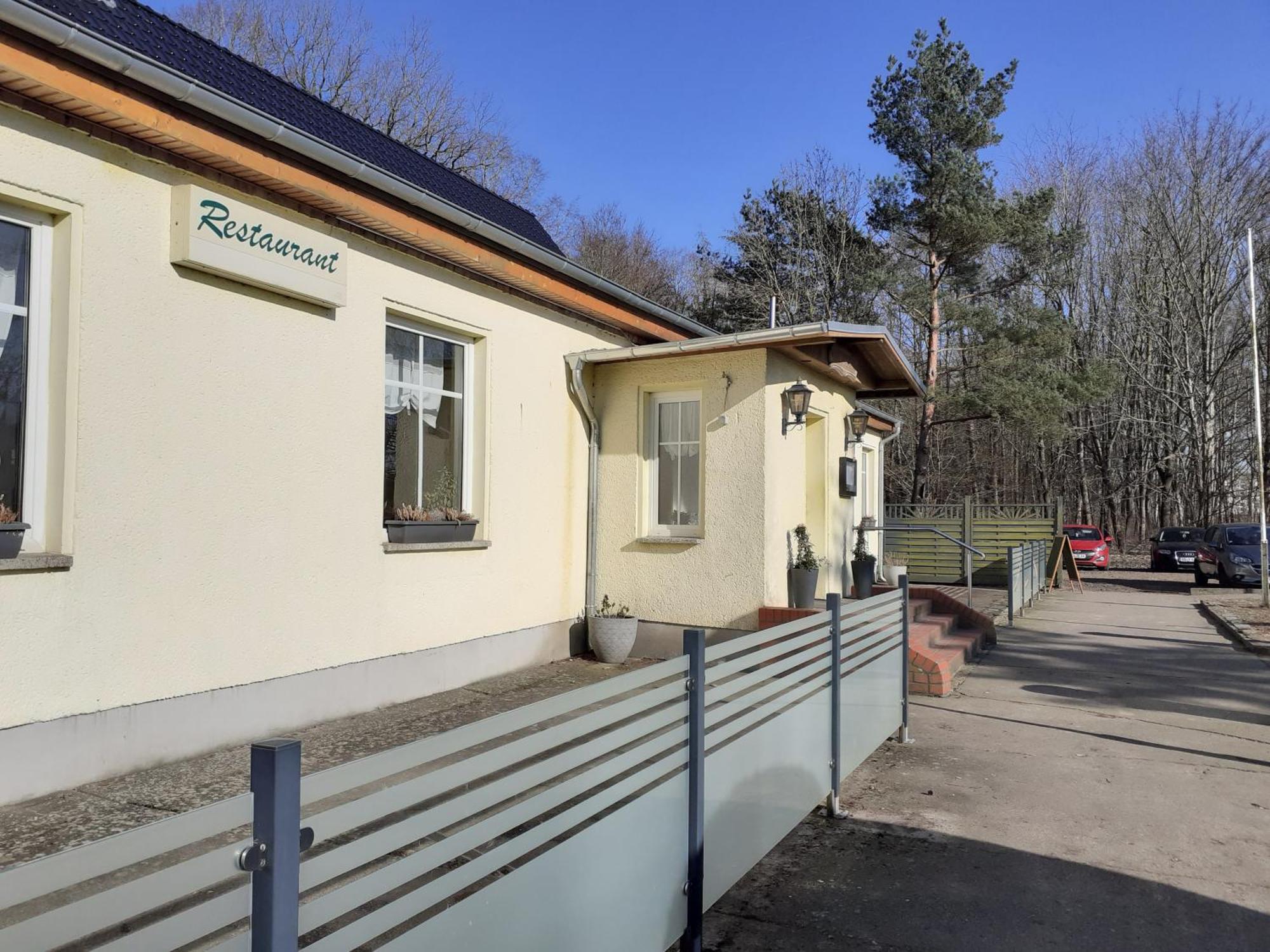 Hotel Waldperle Jarmen Exteriér fotografie